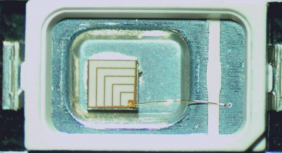 半导体激光器封装等离子清洗工艺