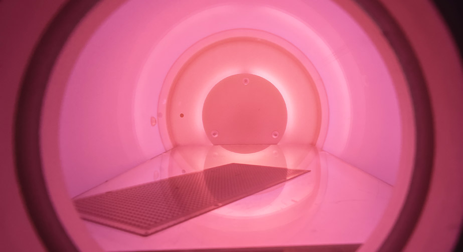 等离子体清洗活化对石英玻璃表面物理化学性质的影响