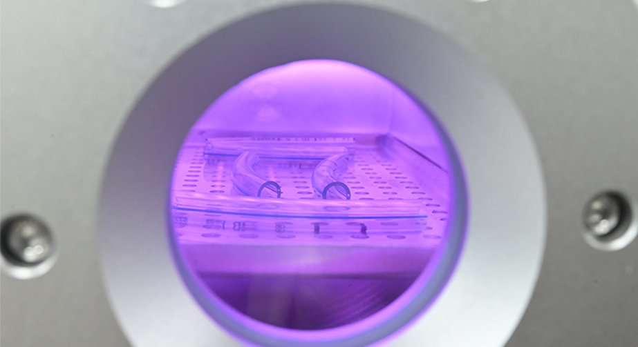 O2等离子体处理硅橡胶医用导管表面提高后续涂层结合强度